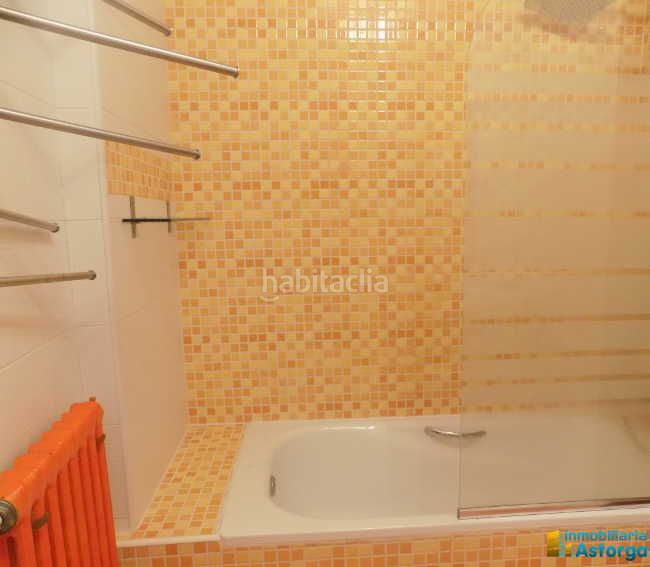 Foto 820b8239-cc04-4806-b606-27c5ff4a5416. Flat with heating in Astorga