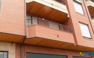 Rent Flat  Avenida las murallas. Estupendo piso con plaza de garaje y trastero en avd. las murall
