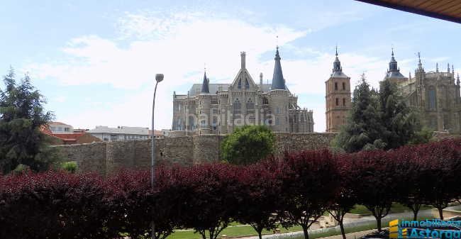 Foto 422ac33d-4265-41bf-b3ef-9feca84d7210. Lloguer pis amb calefacció aparcament a Astorga
