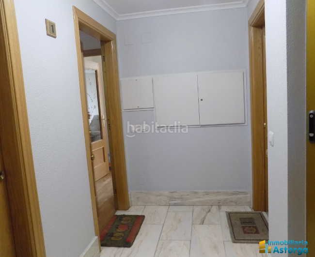 Foto 4d81b4bc-35de-4e82-a625-a7a96d30b1fa. Lloguer pis amb calefacció aparcament a Astorga
