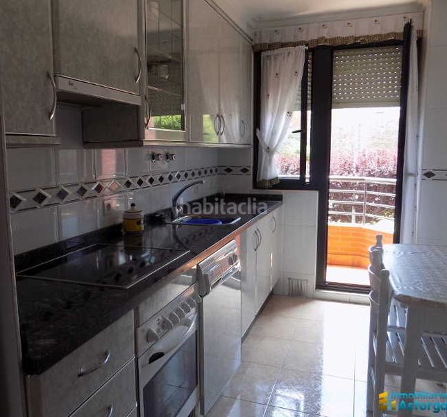 Foto 449c75a3-2a96-4b9a-bea0-d27c2304f74a. Rent flat with heating parking in Astorga