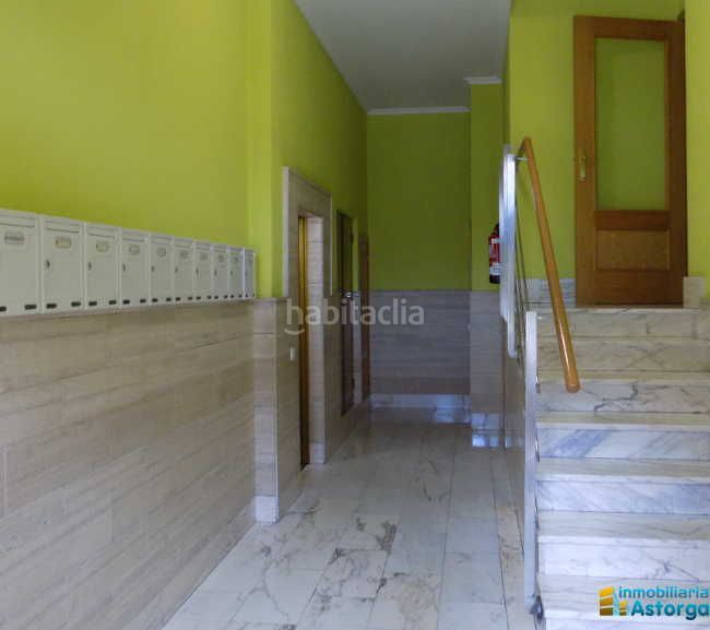 Foto a305bbfe-781a-4628-b07a-35c41304400b. Rent flat with heating parking in Astorga