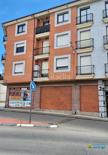 Foto 55922546-7043-4c02-9d0c-66ede60aef23. Pis amb calefacció aparcament a Astorga