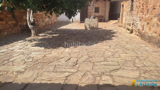 Foto f243f75f-4cd5-4c54-a0f3-65f9f530cd68. Casa en Astorga