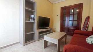 Affitto Appartamento  Calle valle inclán. Piso de 3 domritorios y 2 baños para estudiantes al lado de la a