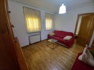 Affitto Duplex  Avenida de filiberto villalobos. Dúplex de 4 dormitorios y 2 baños para estudiantes