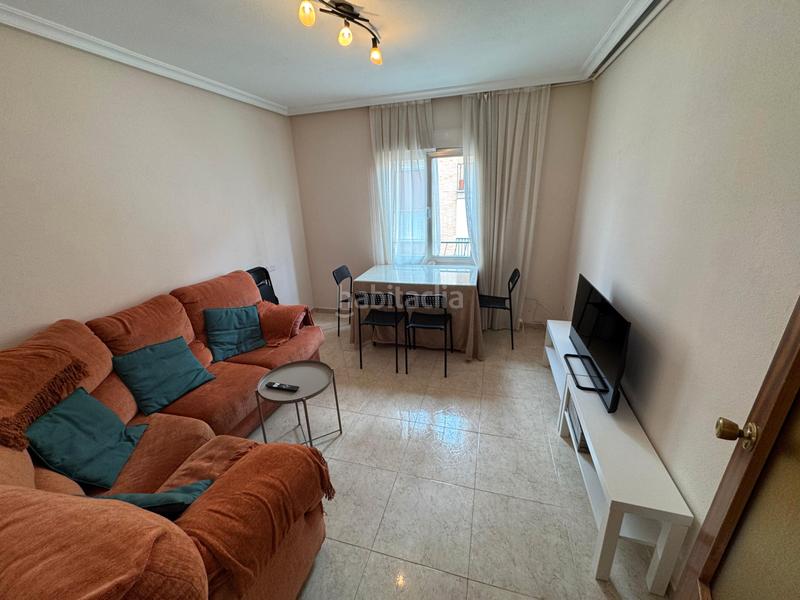 Foto e396d7dd-4731-4356-832f-71f67acee144. Lloguer pis a calle valle inclán 24 a Carmelitas Salamanca