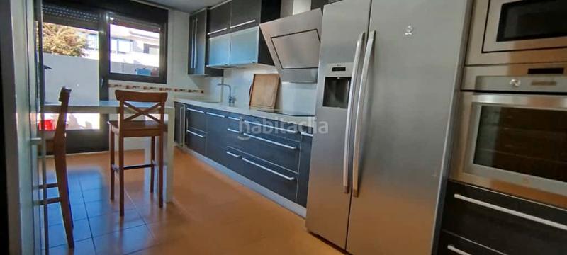 Foto 3a14f2b2-6bef-4335-9b0e-87351f626070. Casa pareada chalet en venta en Carrascal de Barregas