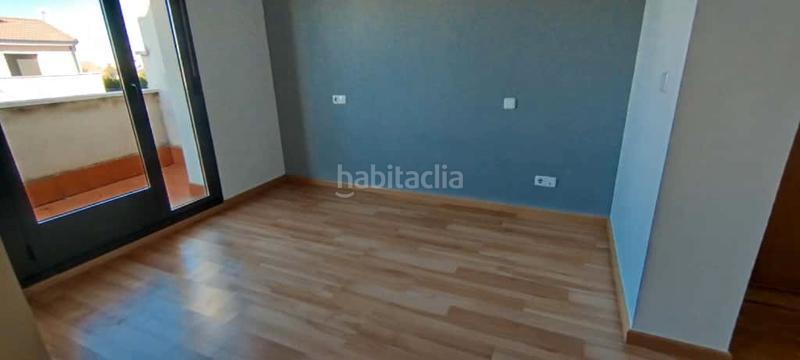 Foto 52341403-41e9-4d3e-81f3-019e1ed58c76. Casa pareada chalet en venta en Carrascal de Barregas