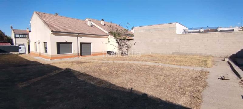 Foto c2009771-45af-4436-851e-5185756a22ef. Casa pareada chalet en venta en Carrascal de Barregas