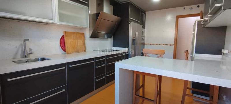 Foto c4c0ffb2-11f4-428b-9108-e3c40e9601bc. Casa pareada chalet en venta en Carrascal de Barregas