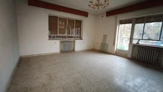 Piso  Calle santa rita. Piso para reformar en calle santa rita esquina calle regato del