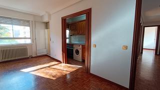 Miete Etagenwohnung  Calle los hidalgos. Piso con servicios centrales en alquiler