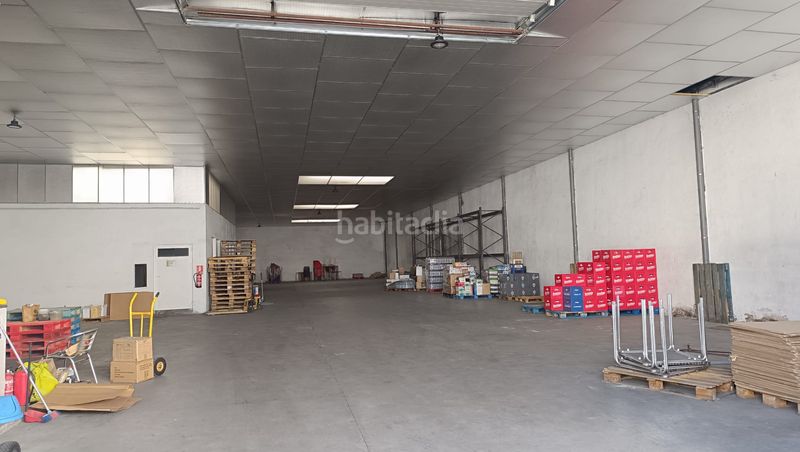Foto a4ea3bcf-fca7-4bdc-9481-d054beb46e3e. Fabrikhalle in Villares de la Reina