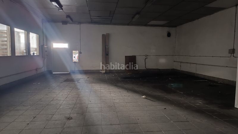 Foto a6c488ef-e8fa-4b2b-b377-a83e57a4492a. Fabrikhalle in Villares de la Reina