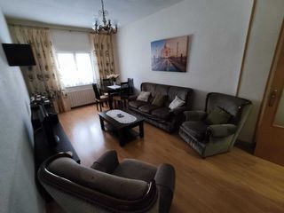 Rent Flat  Calle tomillar. Piso de 3 dormitorios para estudiantes