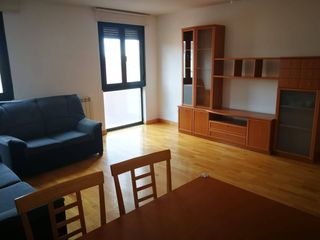 Appartamento in Villares de la Reina. Venta de piso 3 dormitorios en villares de la reina
