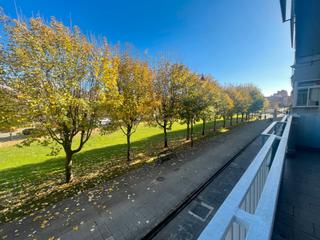 Appartement à Paseo salamanca 81. Piso de tres habtaciones en el paseo salamanca