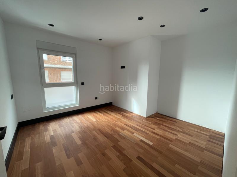 Foto 47b535b0-0ee7-4513-8551-6bc387f9029d. Appartement dans avenida doctor fleming 82 dans La Vega - La Sal León