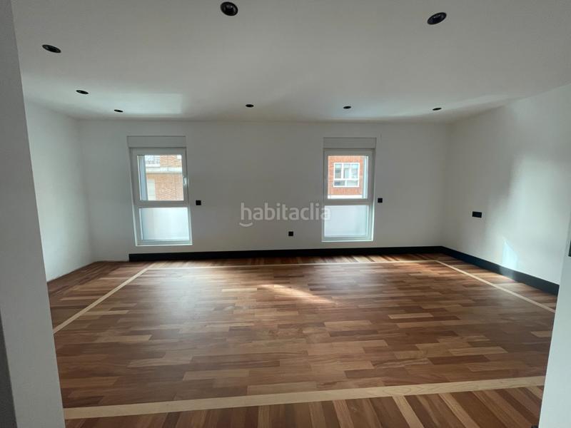 Foto 50431e80-8998-4bc4-9d3a-edad998a11eb. Appartement dans avenida doctor fleming 82 dans La Vega - La Sal León