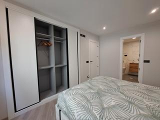 Location Appartement  Avenida suero de quiñones. Piso en el centro formado