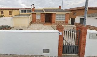 Casa  Calle el soto. Casa a 15 minutos de le�n