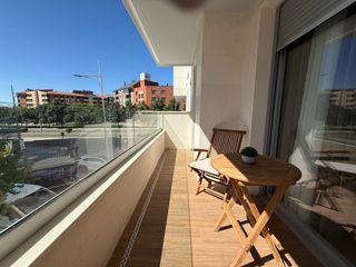 Affitto Piccolo appartamento  Avenida de la universidad 24. Apartamento en  avenida universidad.