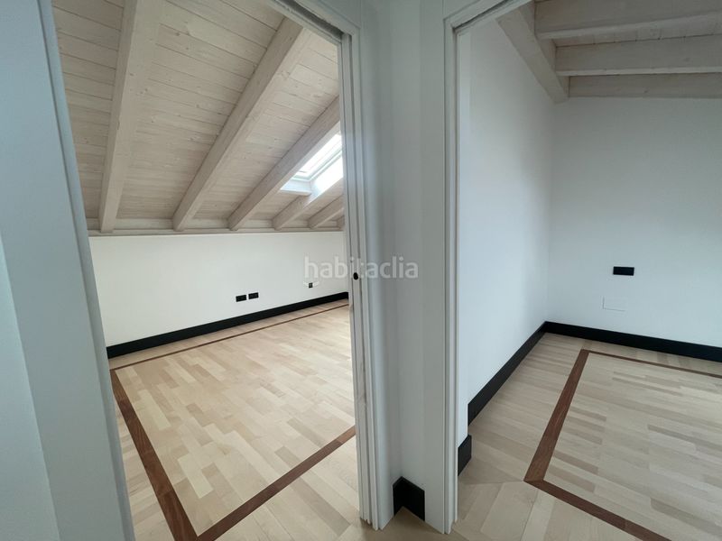 Foto e10541b8-aec3-4185-ae28-a5c2622b1557. Duplex in avenida doctor fleming 82 in La Vega - La Sal León