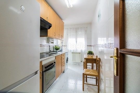 Foto 10aa726b-d23f-4909-bfee-fe55b2645f7d. Flat in calle miguel de cervantes 3 in Villaquilambre