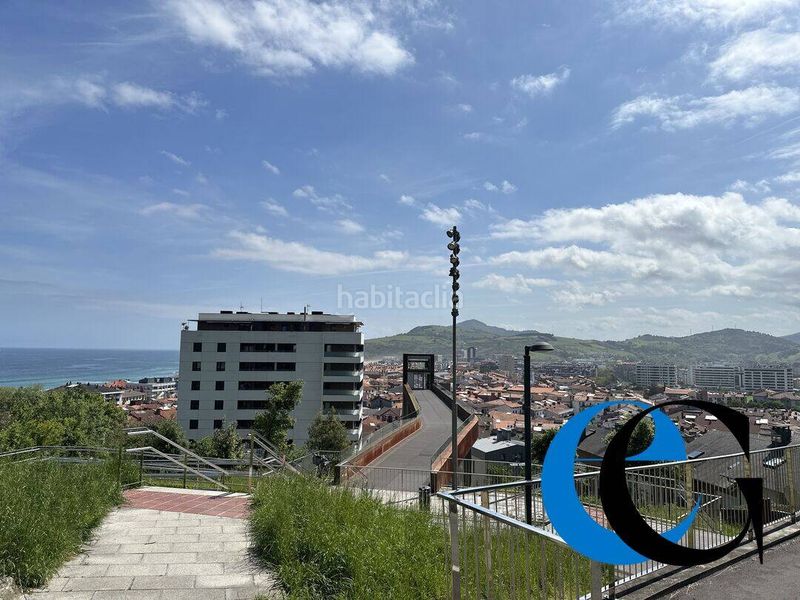 Foto 73ca9df5-f799-4523-9832-541a4a226a54. Piso en Zarautz