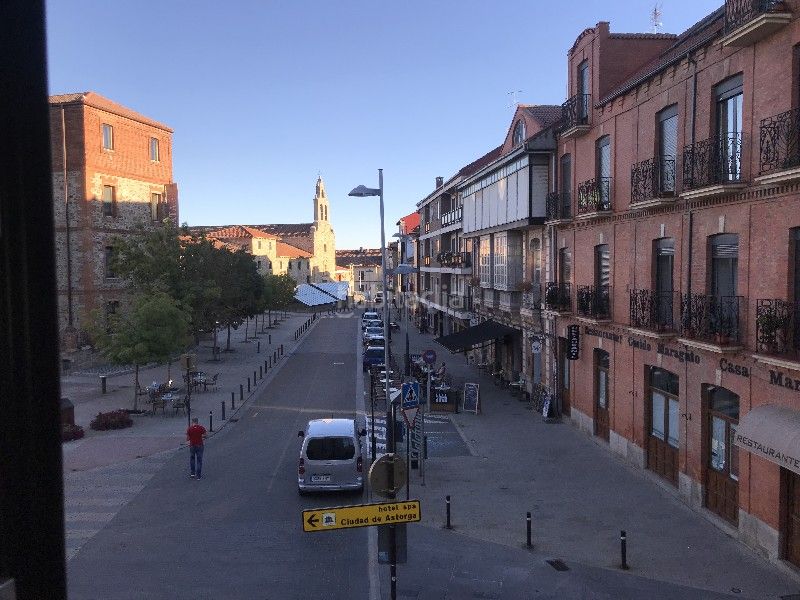 Foto 96fa8a86-c578-45cf-95f2-3b037de87de0. Pis amb calefacció a Astorga