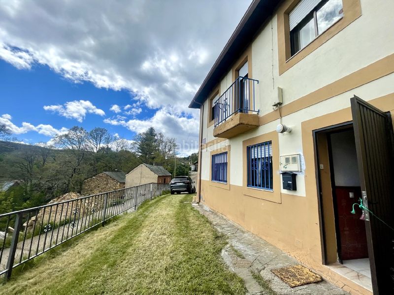Foto cfcb2ed7-8d50-494c-bc9d-b578d2c4e572. Casa amb aparcament a Brazuelo
