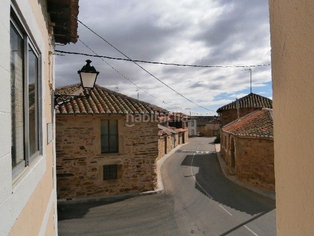 Foto 8ac01d6c-8610-4615-a3b2-dd1b0ff6a95c. Casa amb aparcament a Santiago Millas