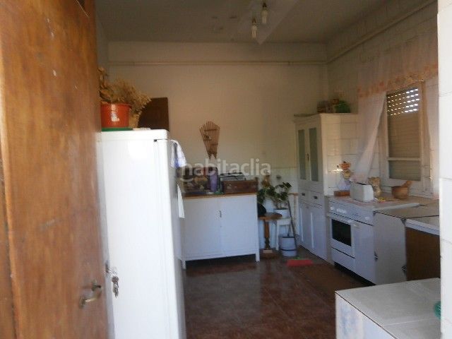 Foto c58a6301-ffe2-43e5-8fdb-f11bb65e529d. Casa amb aparcament a Santiago Millas