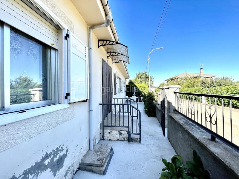 Foto 60fc8a4f-f363-4400-91cf-9043bfd6a8c4. Maison avec parking dans Lucillo