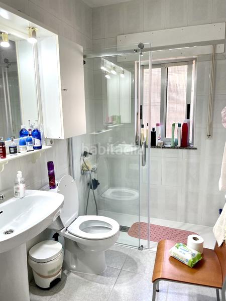 Foto cd1e1d09-6599-41e9-ab29-2f4cbeffbf8c. Maison avec parking dans Lucillo