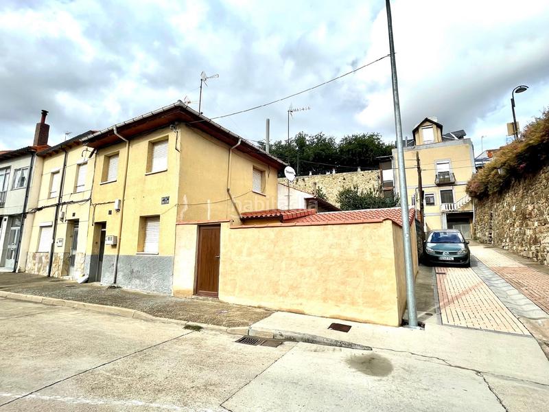Foto 6b2caa30-ea64-4459-97a6-251127093760. Casa con riscaldamento in Astorga