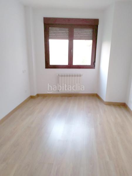 Foto 9325a240-cd1a-4e54-80a7-9885fc5b1d19. Pis amb calefacció a Zona Alta Ponferrada