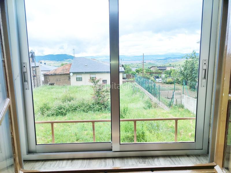 Foto 82fdbdcf-7b2a-48ad-9739-e52567a1c073. Chalet mit heizung in Área Rural Sur Ponferrada