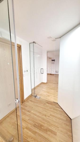 Foto 2fc3e163-2468-4d46-95ee-93d6f75bcae9. Oficina venta de oficinas en avenida españa en Centro Ponferrada