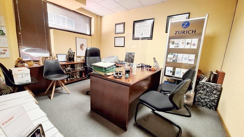 Foto c4114ced-d105-47f7-b035-5417190f665b. Local comercial oportunidad única en el centro ! en Bembibre