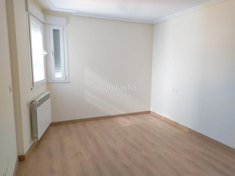 Foto 3546afa8-1128-44a7-a465-227c3fc631ca. Flat with heating in Centro Ponferrada