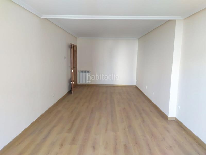 Foto 5e8d7ffa-3b1e-4b2e-bf5d-b3f877b1f179. Flat with heating in Centro Ponferrada