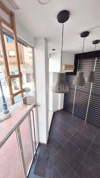 Foto c993db1c-3f33-4989-b9b8-8a00d1c11217. Lloguer local comercial a Centro Ponferrada