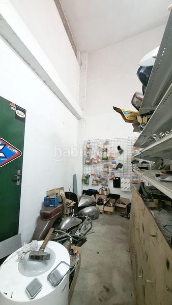 Foto 6f5c9396-598d-40f4-9bbb-4f5b1fe672fe. Local comercial a Flores de Sil - La Placa Ponferrada