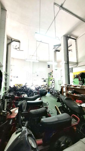 Foto b0e9e4ff-1075-4165-862f-7920295db31d. Local comercial a Flores de Sil - La Placa Ponferrada