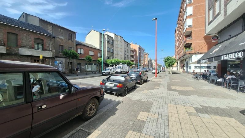 Foto d3a1ad53-b3c1-4f82-9227-2b7158099b37. Local comercial a Flores de Sil - La Placa Ponferrada