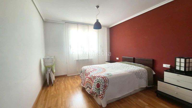 Foto f3a9f35a-7b8a-44cc-9415-3d86c859e1d8. Pis a Centro Ponferrada