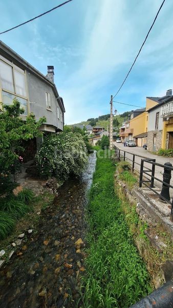 Foto c8008e9f-14a4-4623-8a2a-85a34f29cd55. Casa a Área Rural Sur Ponferrada