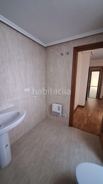 Foto cd15a306-edd3-4dab-a7d4-ce04a645dd63. Pis amb calefacció aparcament a Centro Ponferrada